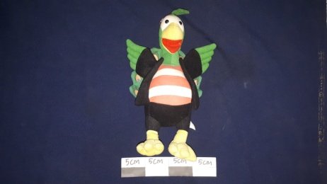 Souvenir Boneka
