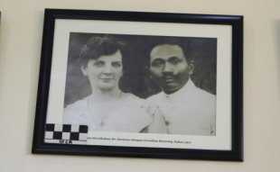 Foto pernikahan Everdina Broering dengan Dr Soetomo 1917