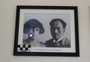 Pasangan suami isteri Dr Soetomo dengan Everdina Broering