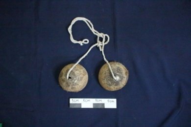 Egrang Tempurung Kelapa
