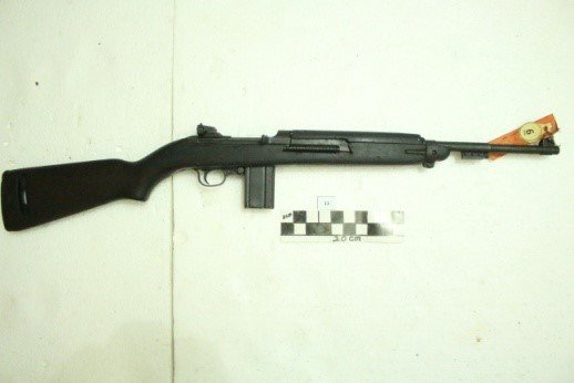 Senapan M1 Carbine kaliber .30 M1 (7.62x33mm)