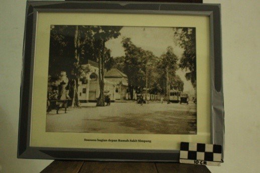 Suasana bagian depan Rumah Sakit Simpang