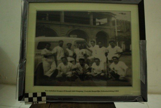 Perawat di Rumah Sakit Simpang /Centrale Burgelijke Ziekeninrichting