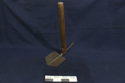 P1908 "Entrenching Shovel".