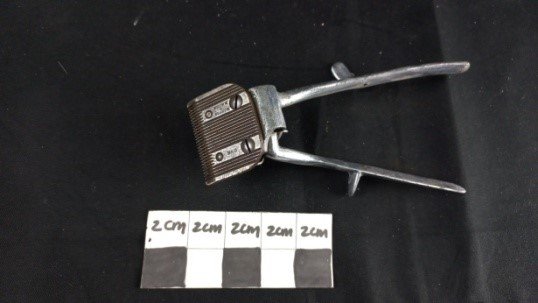 BROWN & SHARPE MFG. CO. PROVIDENCE, R. I. MADE IN UNITED STATES OF AMERICA. PAT. DEC. 7, 1926 "Manual Hand Held Hair Clippers".